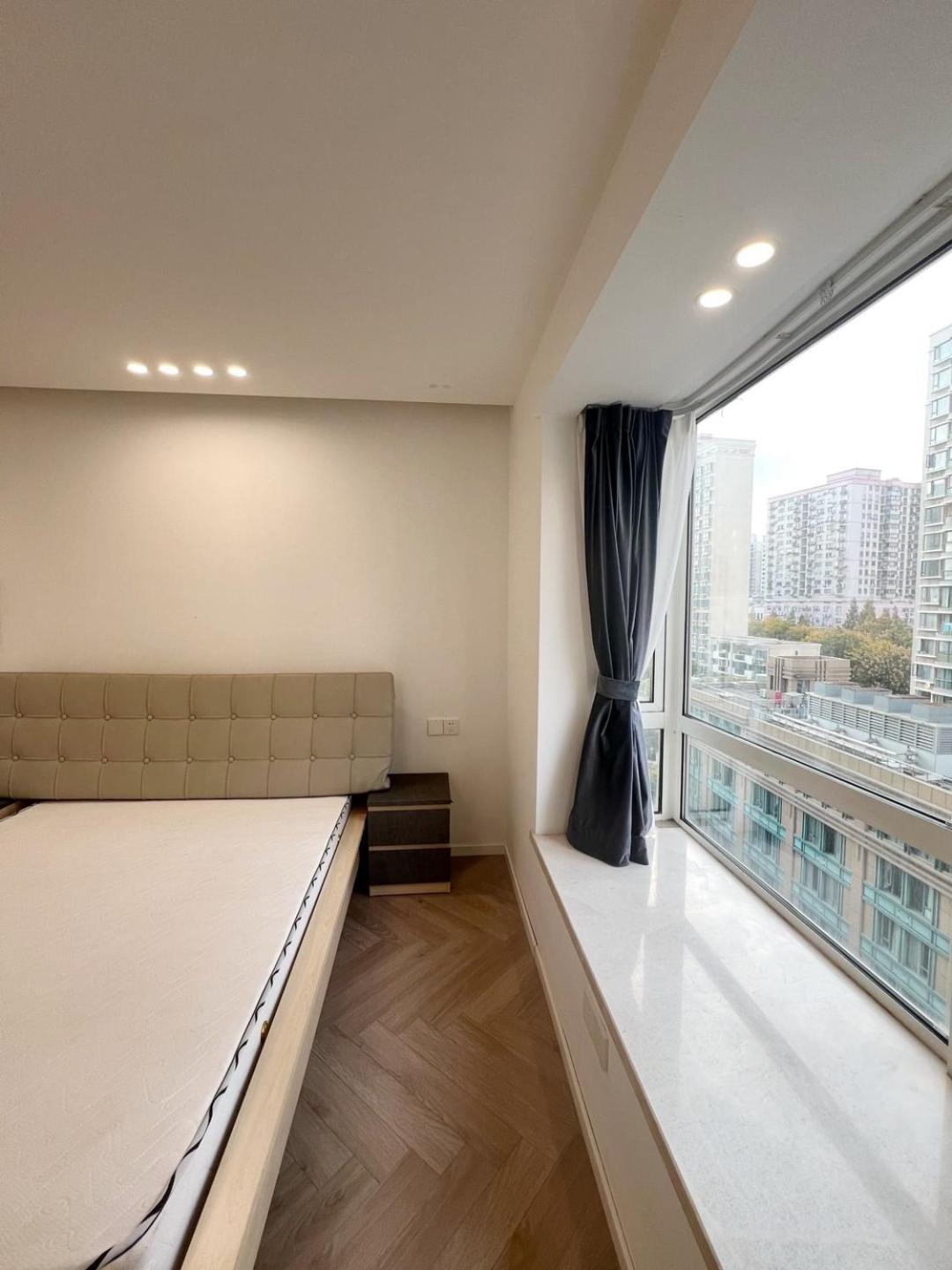 Eastern Hub - Jingan Temple Branch Yige French Window, Three Bedrooms, Double Balcony, Near Hang Lung Plaza People's Square Appartamento