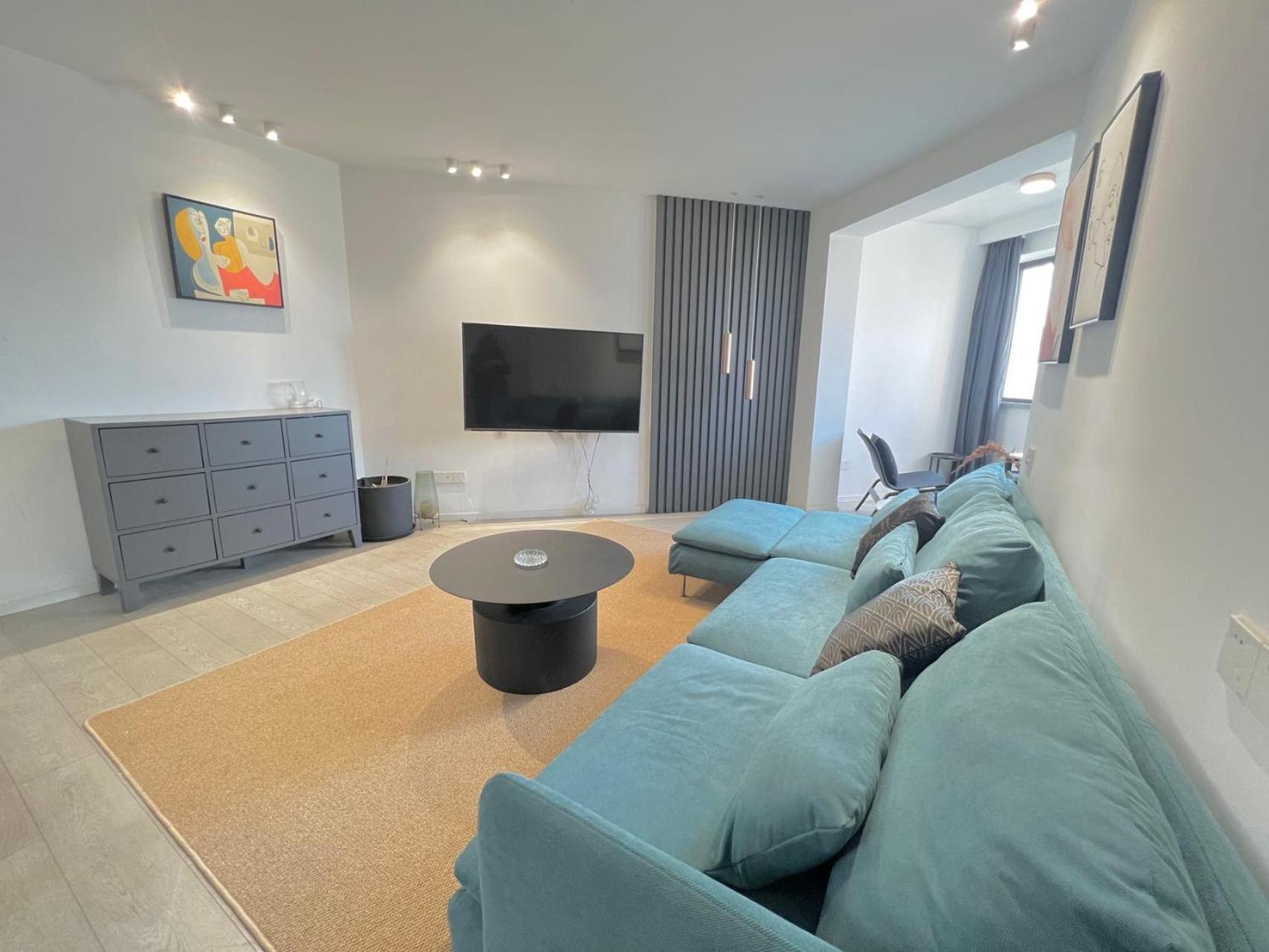Eastern Hub - Jingan Temple Branch Yige French Window, Three Bedrooms, Double Balcony, Near Hang Lung Plaza People's Square Appartamento *