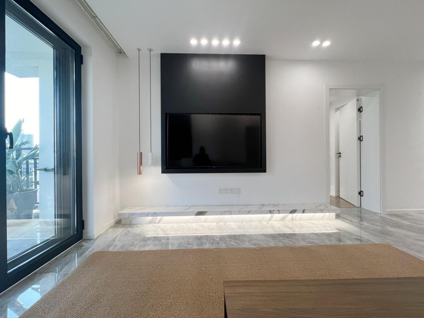 Eastern Hub - Jingan Temple Branch Yige French Window, Three Bedrooms, Double Balcony, Near Hang Lung Plaza People's Square Shanghai