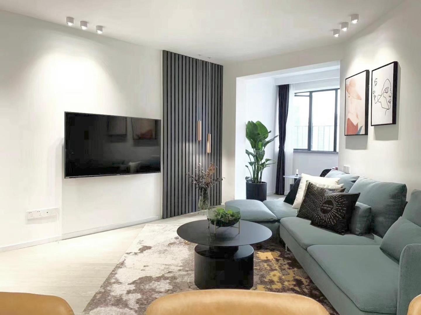 Eastern Hub - Jingan Temple Branch Yige French Window, Three Bedrooms, Double Balcony, Near Hang Lung Plaza People's Square * Shanghai