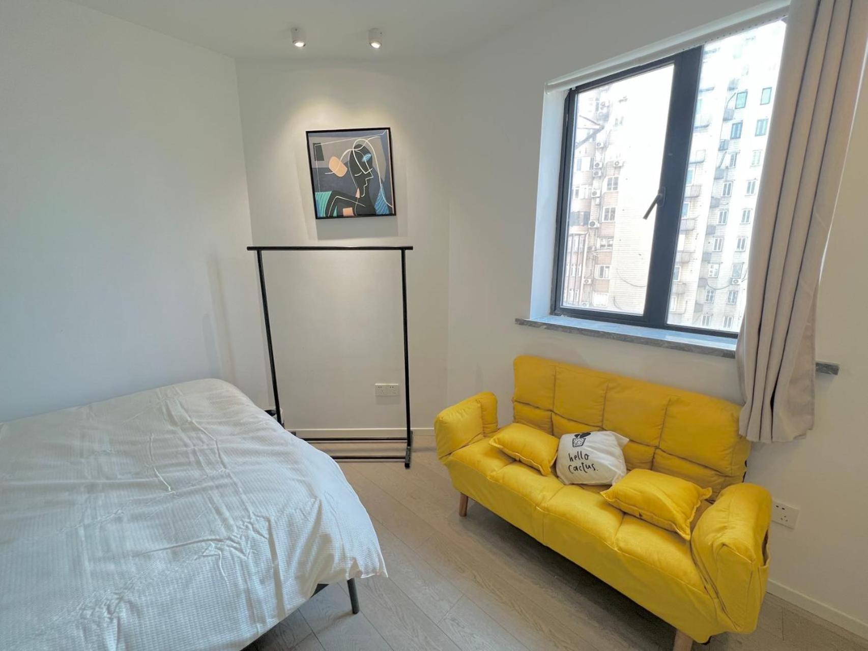 Eastern Hub - Jingan Temple Branch Yige French Window, Three Bedrooms, Double Balcony, Near Hang Lung Plaza People's Square