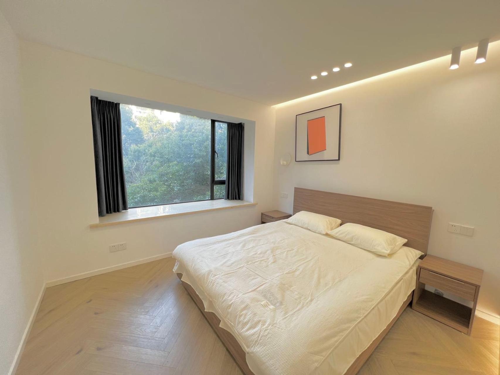 Eastern Hub - Jingan Temple Branch Yige French Window, Three Bedrooms, Double Balcony, Near Hang Lung Plaza People's Square Appartamento *